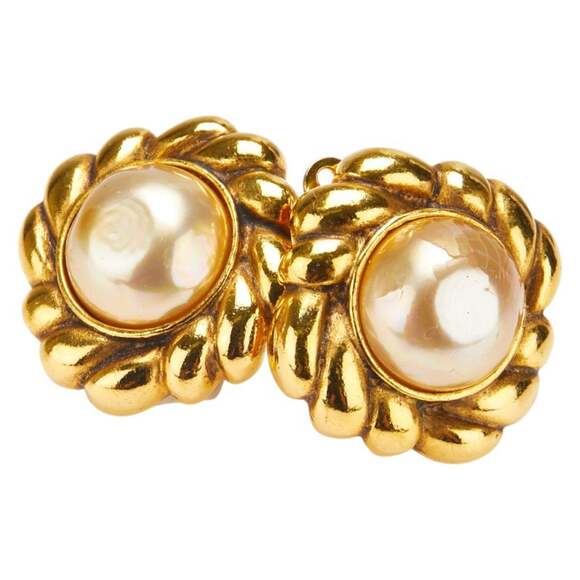 Chanel Earrings Pearl Gold-Tone Metal #209414C50B